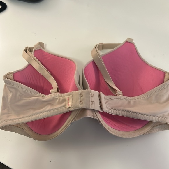 PINK Victoria's Secret Padded Underwire Bra Size Small - Picture 4 of 7